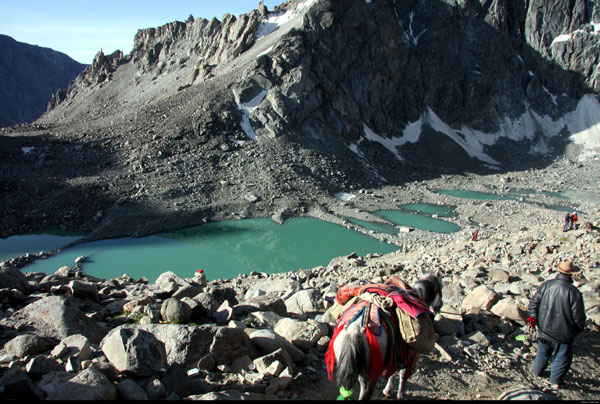 不丹废塑料铺“天路”将跨越喜马拉雅高原