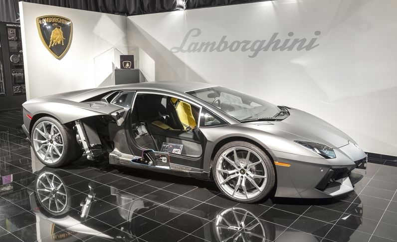 兰博基尼减速研发 拟将碳纤维复合资料用于发动机