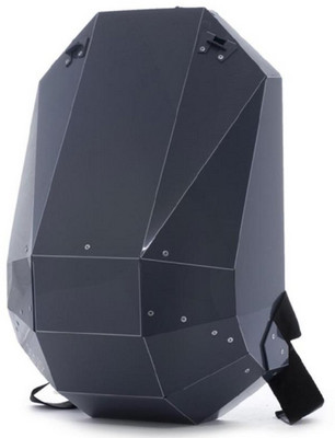 Solid Gray硬壳双肩包采用EPDM泡沫