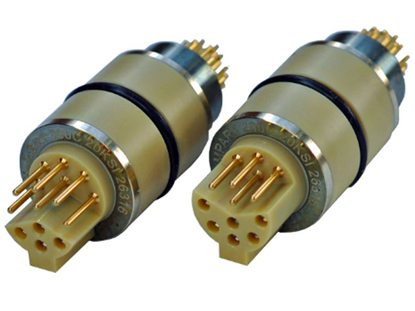 钻井设备采用新的高功能聚合物衔接器