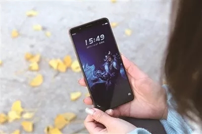 耐低温尼龙为全屏手机提供中框构造